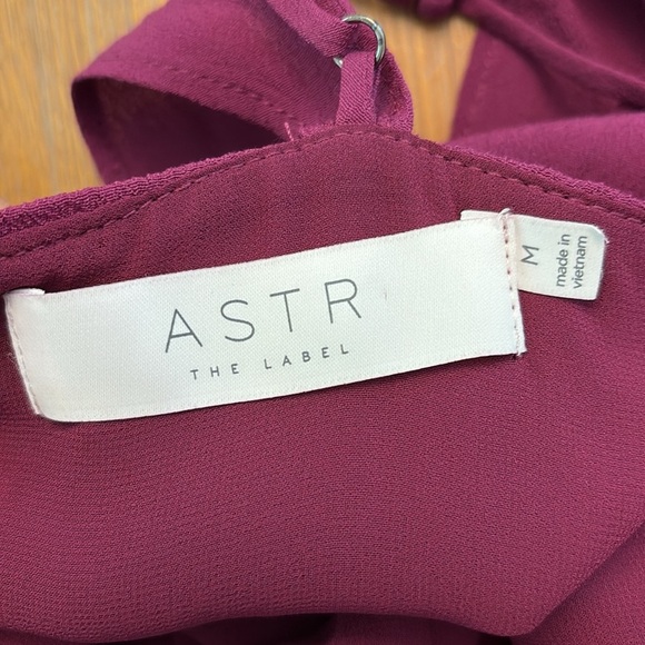 ASTR Womens Cold Off Shoulder Dress Size medium Purple Party Cocktail Ruffle - Picture 5 of 7